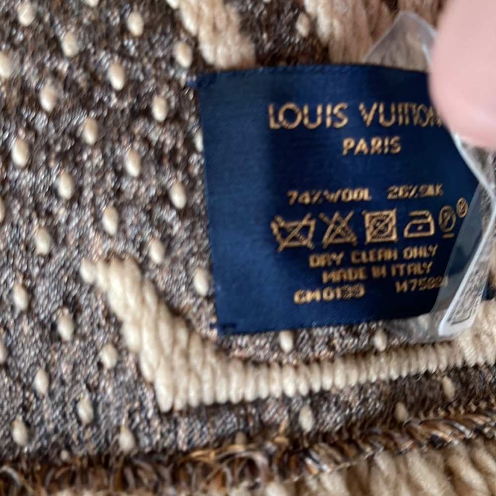 NWT Louis Vuitton Logomania jungle print scarf - Picture 7 of 8